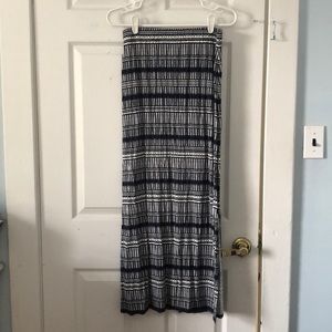 Patterned maxi skirt